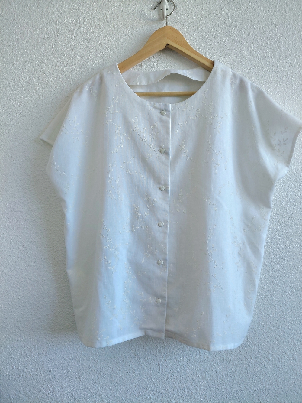 Handsewn  Womens White Mashine Embrodery Shortsleeve Blouse